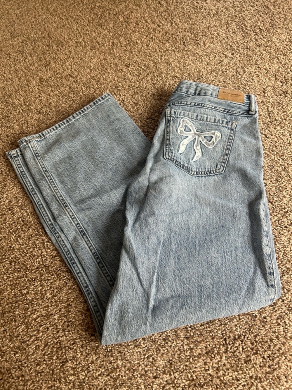 abercrombie kids Girls Bow Low Rise Baggy Jeans